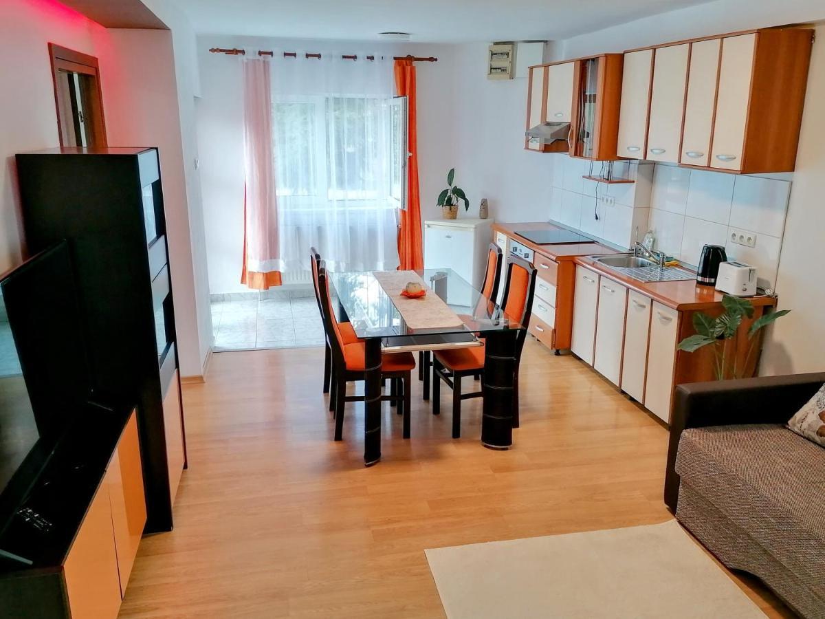 Lend Apartment Miercurea Ciuc Exterior photo